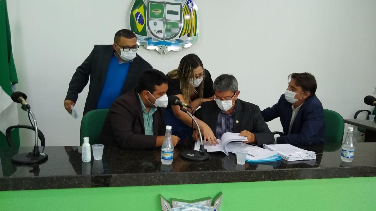 Comissão opina pela reprovação das contas de ex-prefeito de Campo Maior
