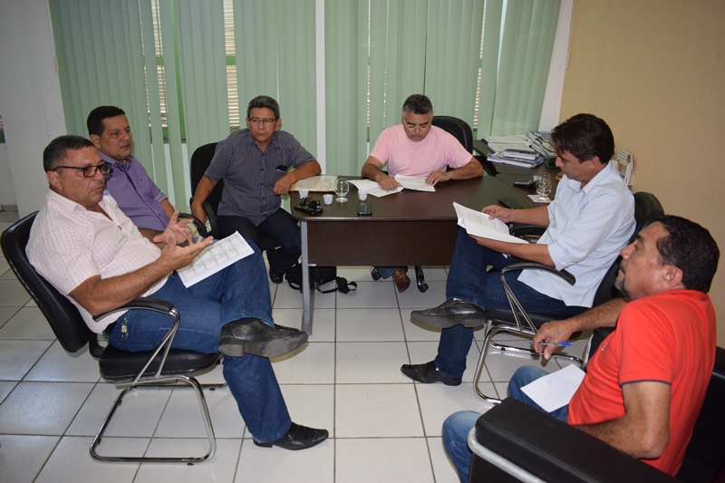 Na Câmara, diretor do SAAE explica e pede aprovação do novo plano de carreira de servidores