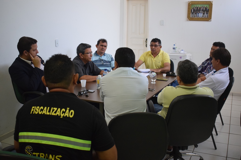 Reunião debate regularização de taxistas e melhorias para o trânsito de Campo Maior 
