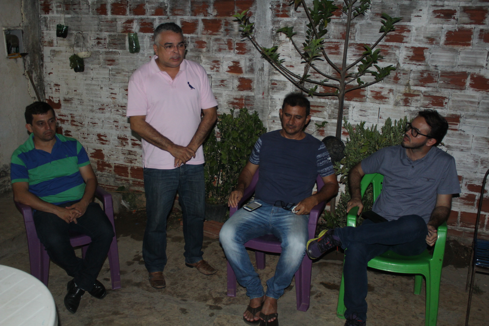 Vereadores visitam bairro Santa Rita e anunciam chegada de calçamento através de emenda estadual